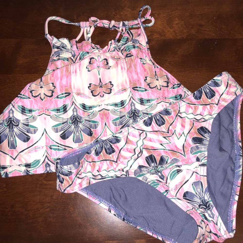 o’neill bikini set !! 🐬🌴🔆🥥🐳🍍